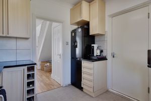 Kitchen- click for photo gallery